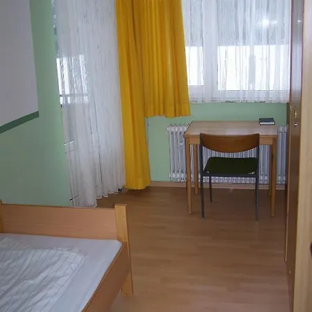 Internationales Jugendgastehaus Cvjm Hostel *